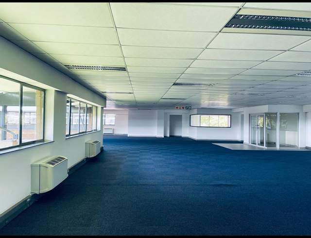 1,840M² OFFICE TO LET IN RANDJESPARK